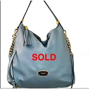 Material:Genuine Leather summer look looks amazing with denim & solid colors.